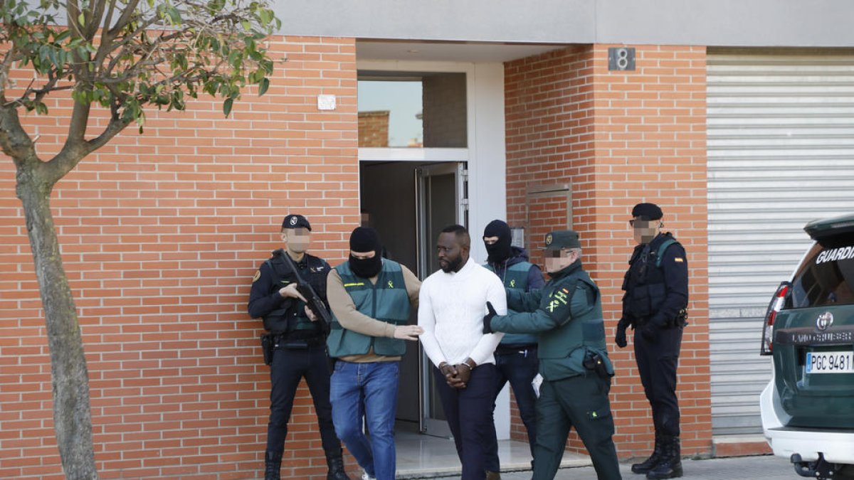 Un dels detinguts en l’operatiu de Mossos i Guàrdia Civil el febrer passat a Torrefarrera.