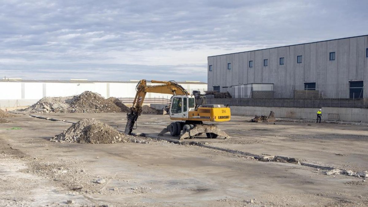 Iberspa ja ha començat els treballs per aixecar la nova fàbrica a Cervera.