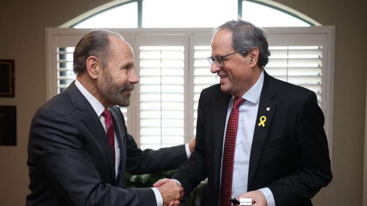 Torra también se reunió con el senador de California, Jerry Hill.