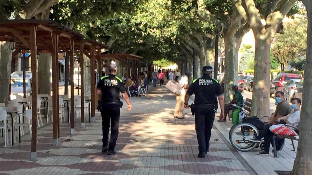 La Policía de Balaguer, donde se han comenzado a aplicar multas por incumplir normas de seguridad.