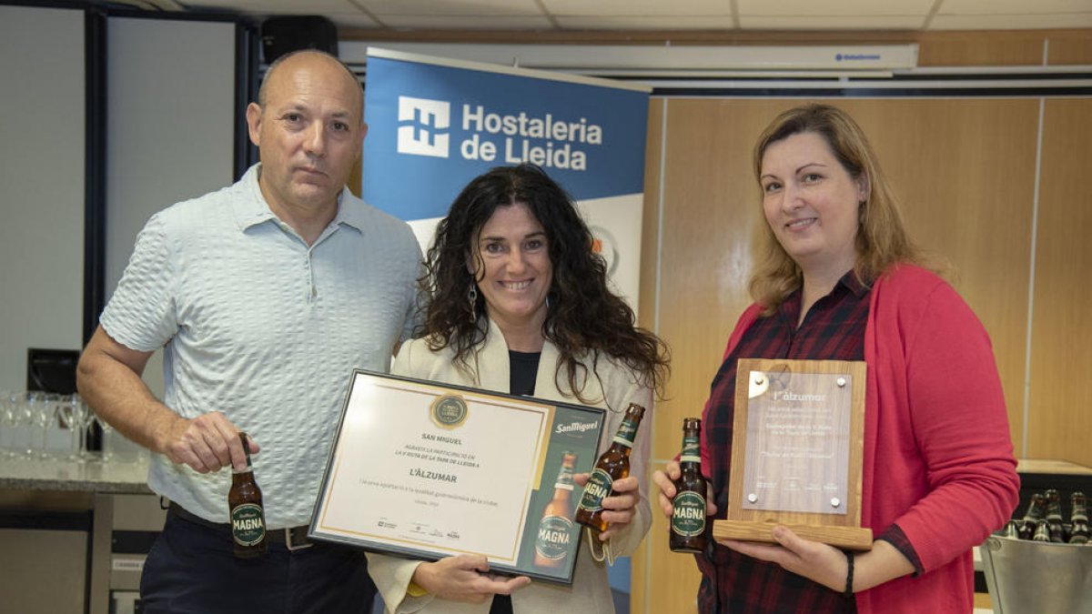 Entrega de premios ayer por la mañana en la Federació d’Hostaleria de Lleida. 