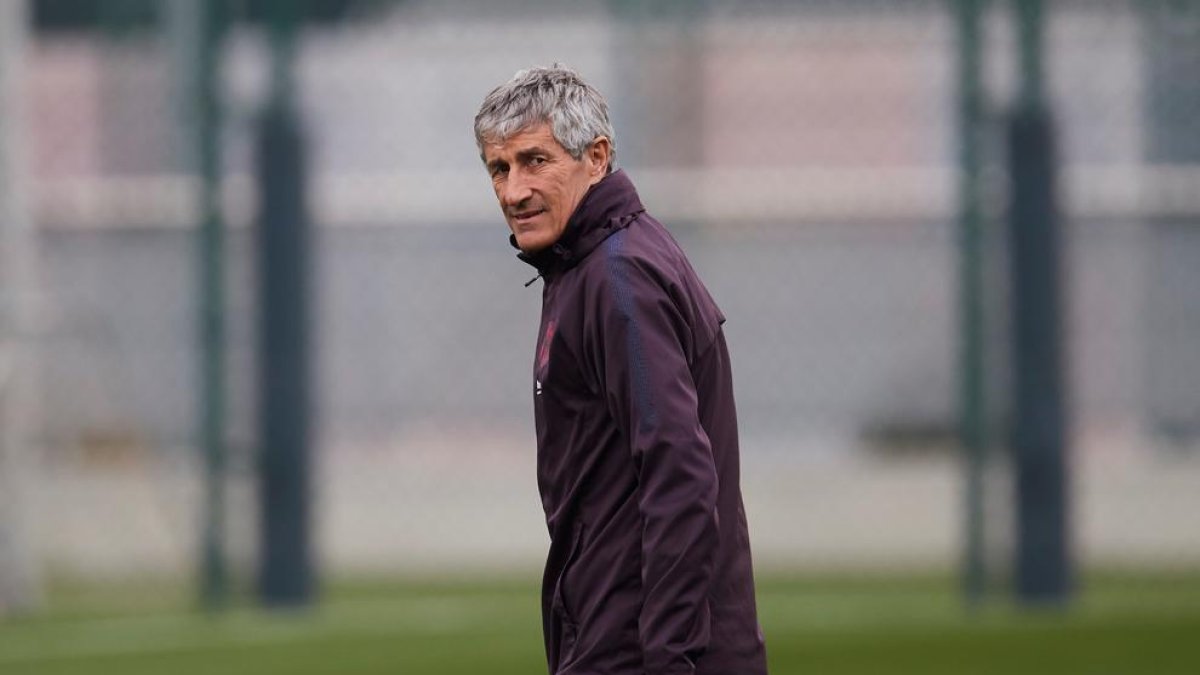 Quique Setién, durant l’entrenament d’ahir.