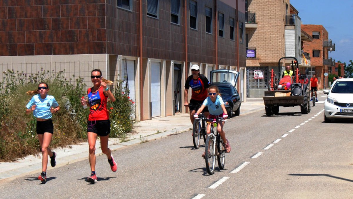 Alguns participants van córrer acompanyats per la seua família.