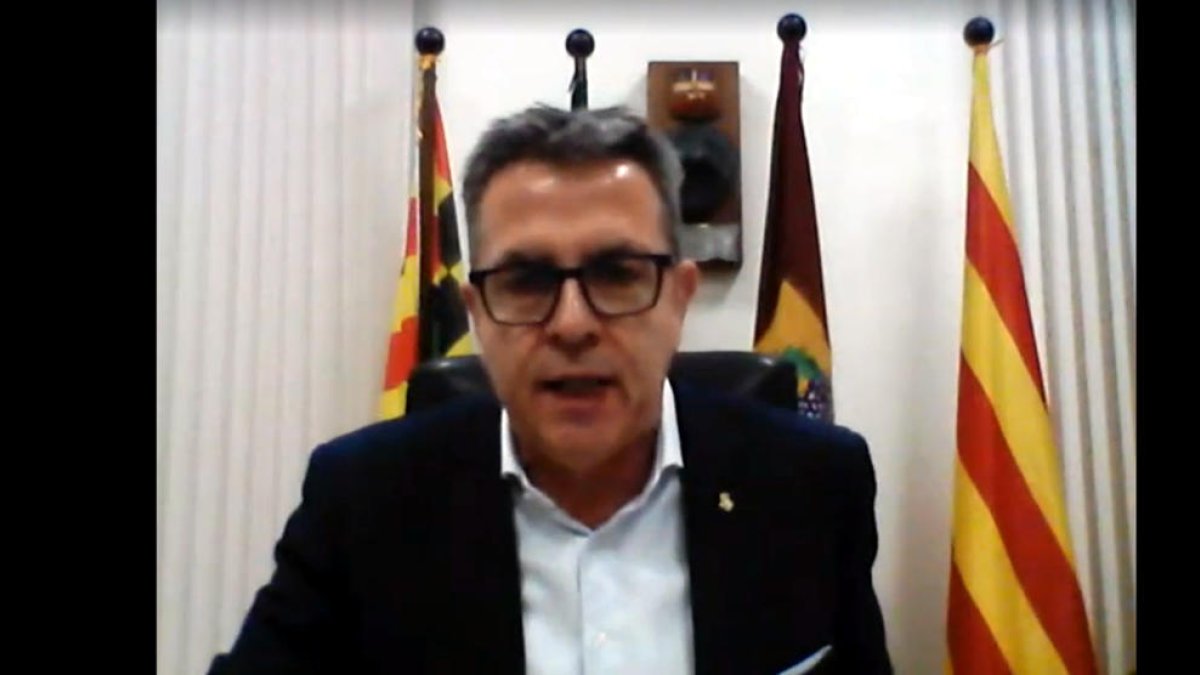 Captura de pantalla del president de la Diputació de Lleida, Joan Talarn, durant el ple telemàtic d'aquest dijous.