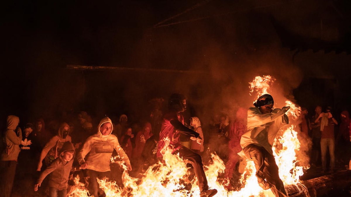 Imagen de archivo de la fiesta del fuego de Arties e Garòs. 