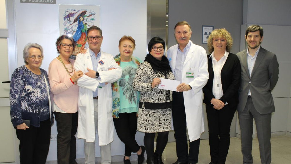 Donació solidària d’Adima al servei d’Oncologia de l’Arnau