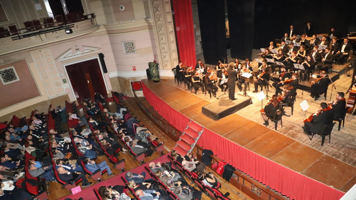 Afrucat va celebrar ahir la seua convenció anual amb un concert al Teatre Principal de Lleida.