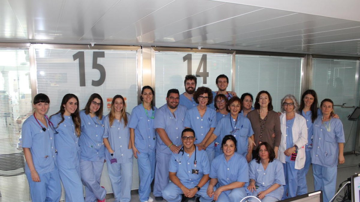 Imatge d’arxiu de professionals de l’equip de la Unitat de Cures Intensives.