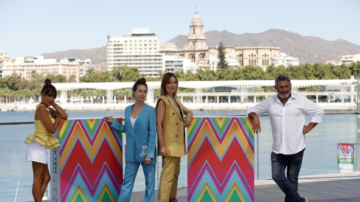 Candela Peña, Paula Usero, Nathalie Poza y Sergi López, protagonistas de ‘La boda de Rosa’, en Málaga.