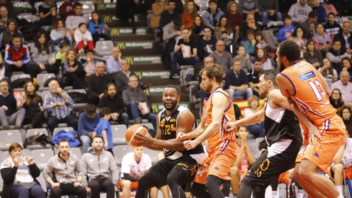 Shaquille O’Neal durante el partido del viernes frente al Palencia.