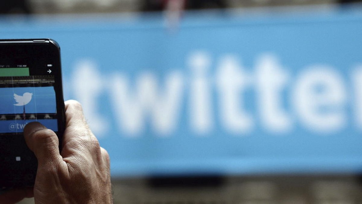Twitter cierra 259 cuentas operadas por el PP dedicadas al 'spam' político