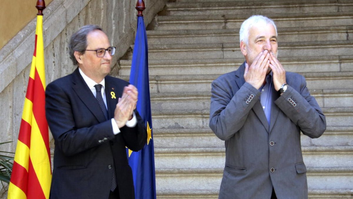 El president de la Generalitat, Quim Torra, recibe al senador electo Jami Matamala.