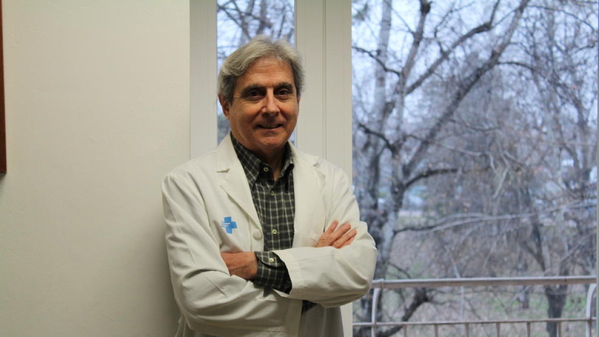 El doctor Edelmir Iglesias, cap de la Unitat de Mama de l’hospital Arnau de Vilanova de Lleida.