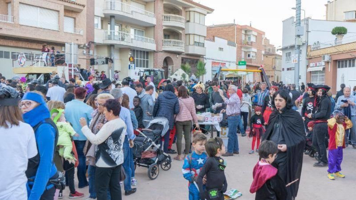 Onze carrosses i més de 500 participants al carnaval d'Almenar