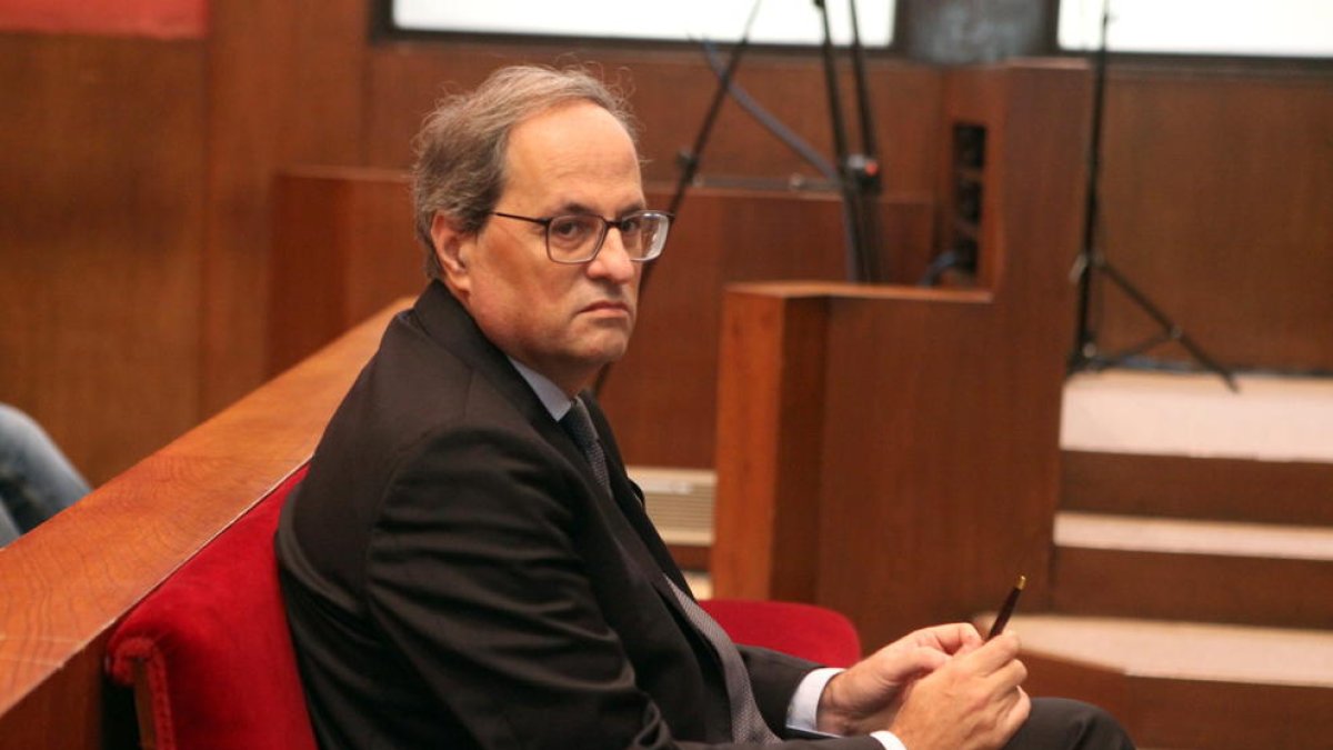 El presidente de la Generalitat, Quim Torra, este lunes en el banquillo de los acusados en el TSJC.