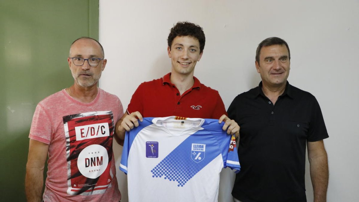Albert Folguera, Àlex Joseph y Enric Duch, ayer durante la presentación del nuevo jugador del Llista.