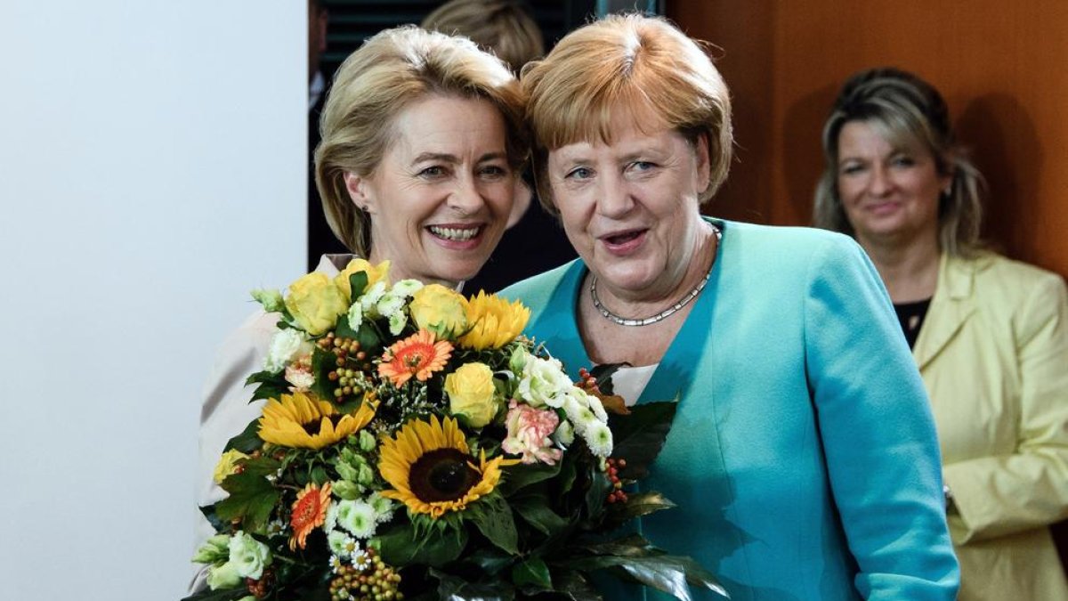 Angela Merkel, que ahir va celebrar el 65 aniversari, celebrava també l’elecció de Von der Leyen.