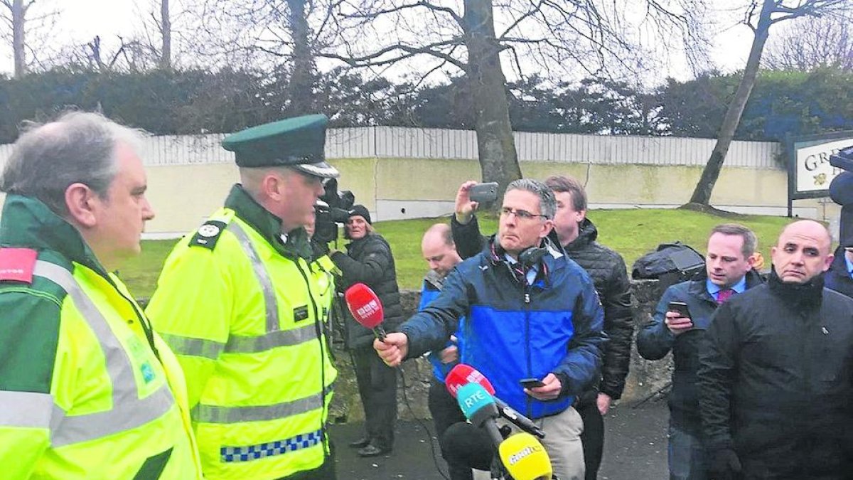 La policía norirlandesa investiga las causas del incidente.