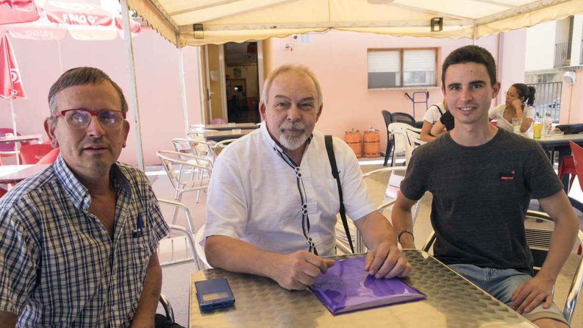 La junta con Ramon Condal, Ramon Gené y Xavier Morros. 