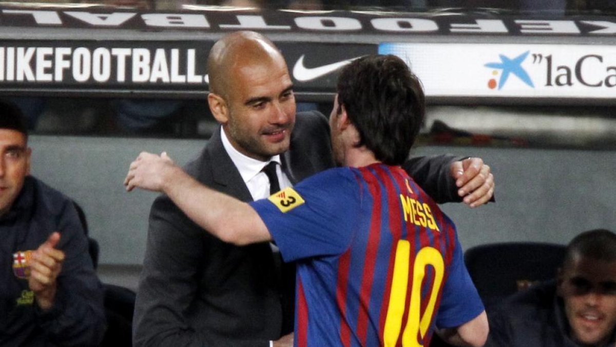 Guardiola y Messi, en foto de archivo, podrían reencontrarse muy pronto.