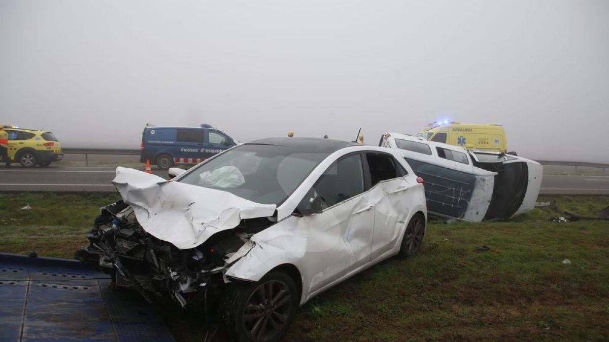 Dos dels vehicles implicats en l'accident múltiple a Torregrossa.