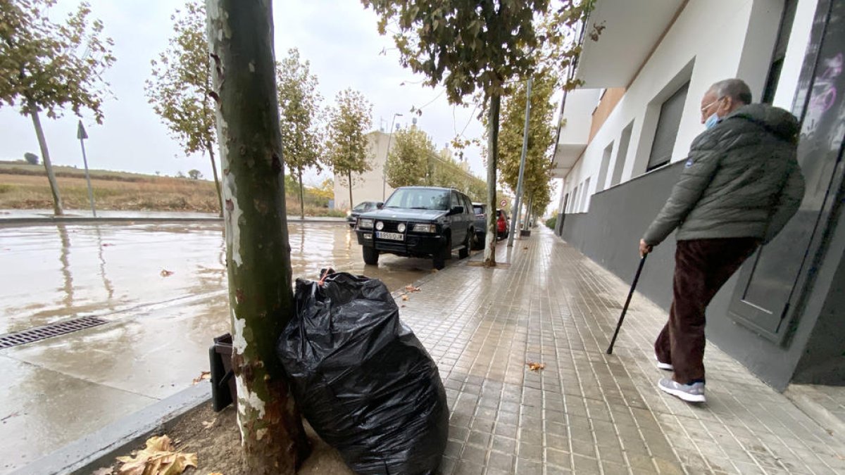 La proliferación de bolsas en la calle ha proliferado por la Covid.