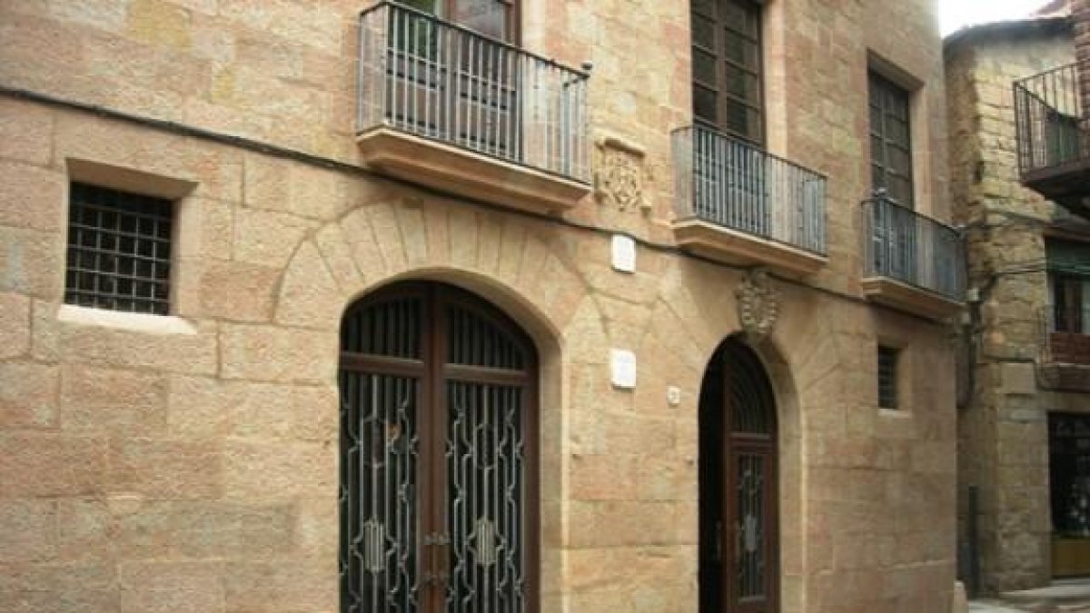 El ayuntamiento de Solsona, en el centro histórico de la capital.