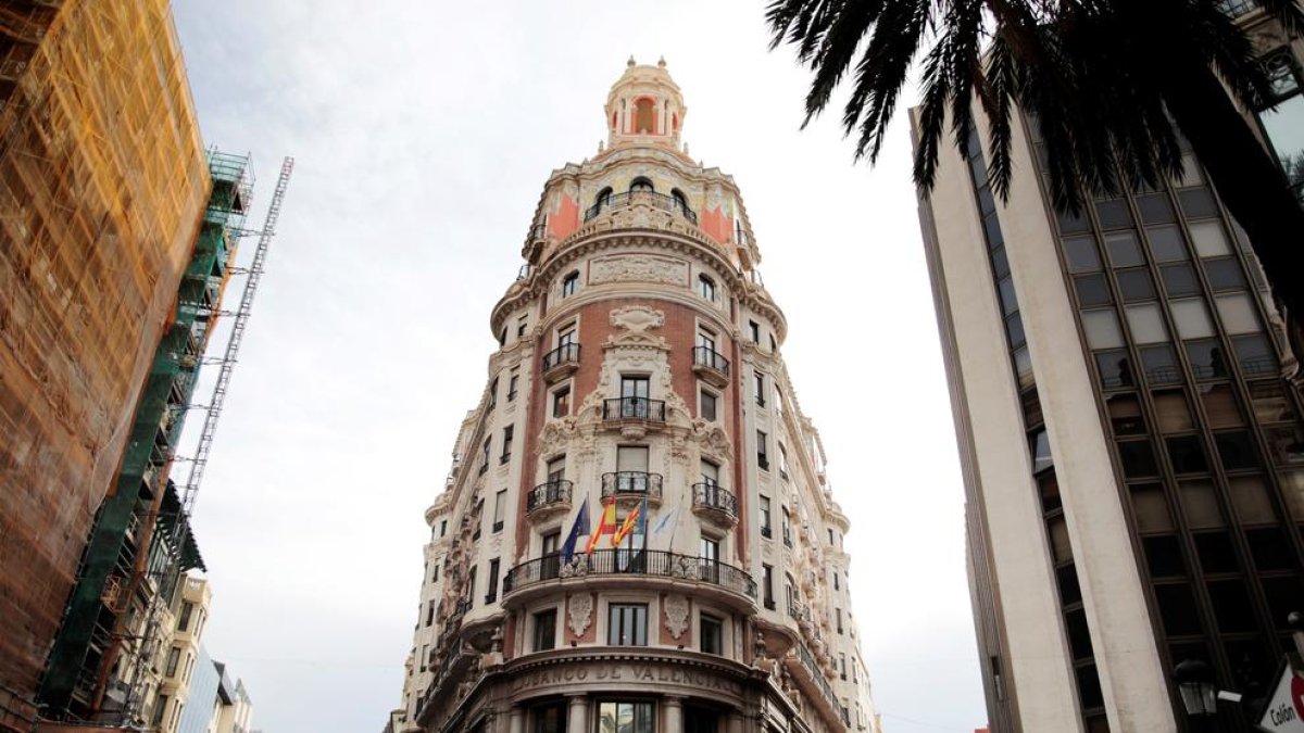 Vista general de la sede de Caixabank en Valencia