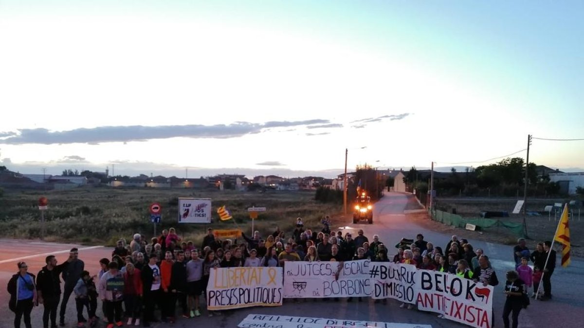 Els manifestants van tallar vint minuts l’N-II a Bell-lloc.