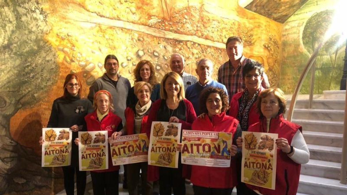 Organizadores y colaboradores, ayer durante la presentación.