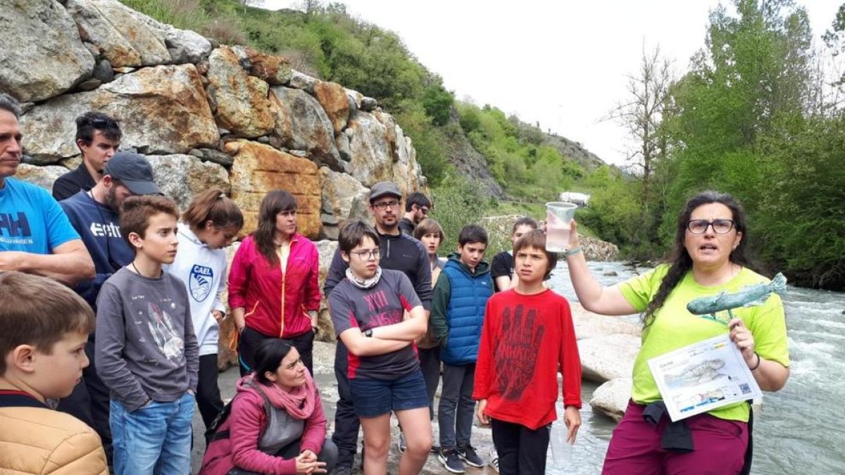 Imagen de los voluntarios que participaron en la liberación de los cavilats en Es Bòrdes. 