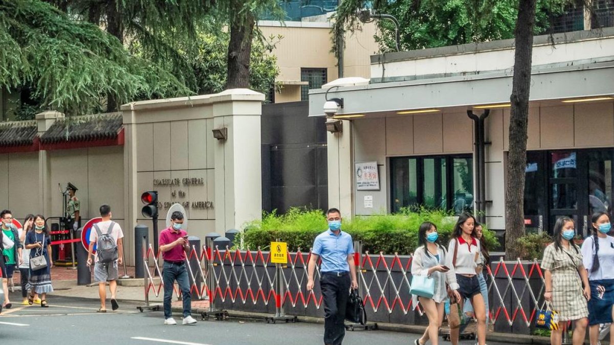 Exterior del consulado de EEUU en la ciudad china de Chengdu.