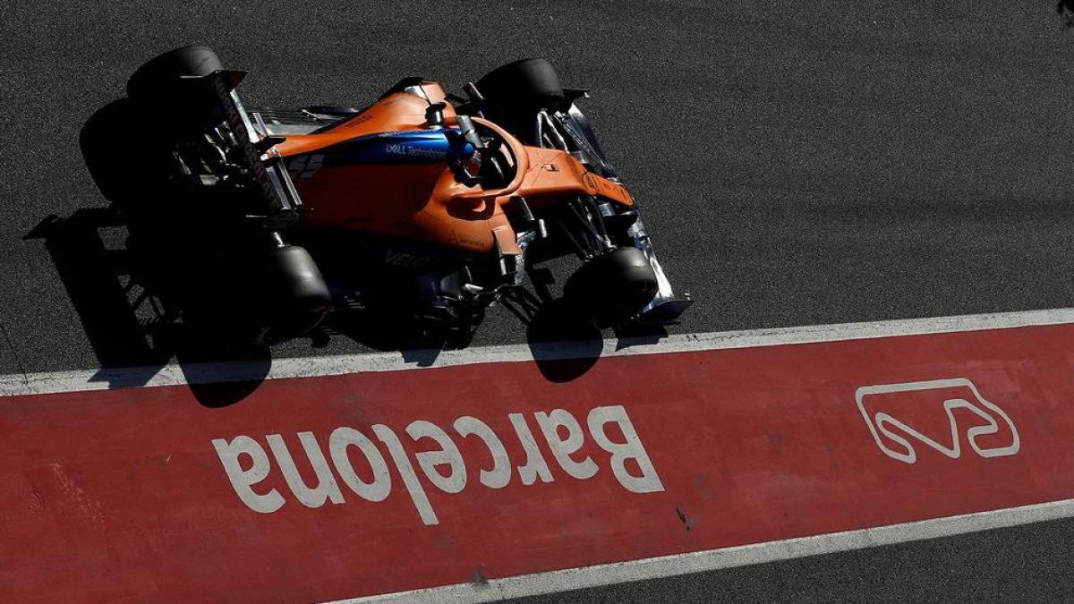 Bottas y Hamilton lideran la última jornada de test en Montmeló