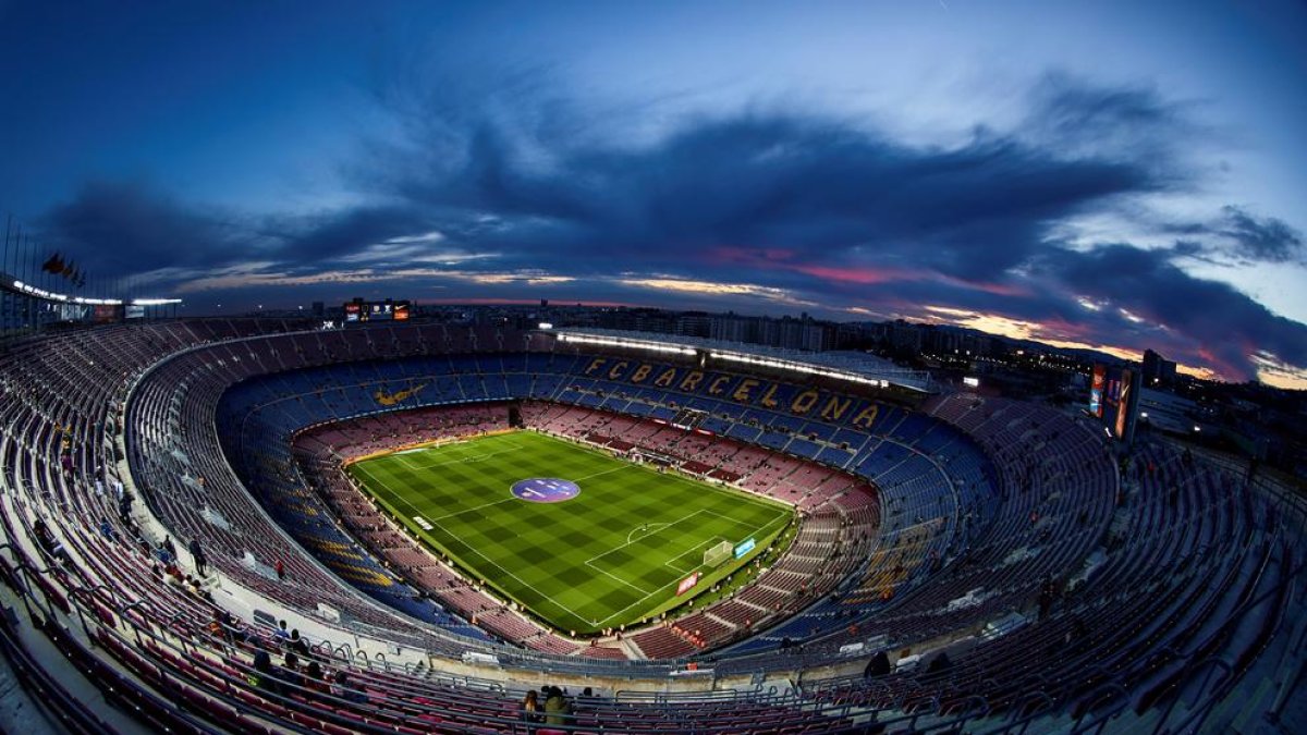 Una vista general del Camp Nou que el Barça ofrece, si fuese necesario, como recinto sanitario.