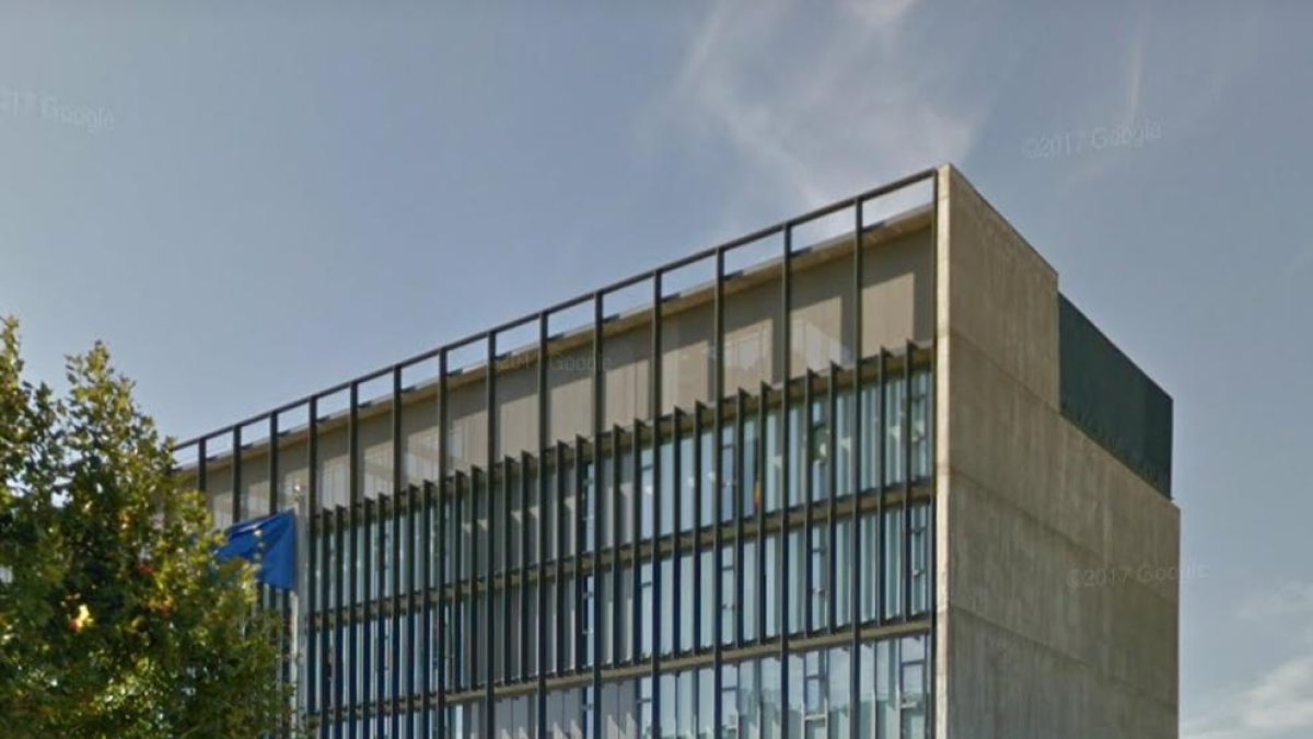 Vista del edificio de la Audiencia Provincial de Huesca. 