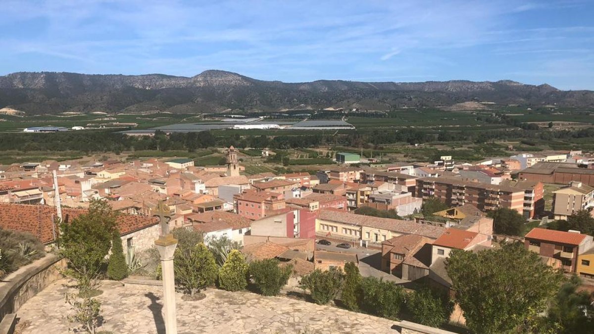 Vista de La Granja d’Escarp desde la Creu del Calvari. 