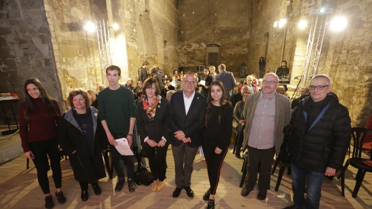 Miembros de Lleida Republicana, con el alcaldable de ERC, Miquel Pueyo, ayer en Gardeny. 