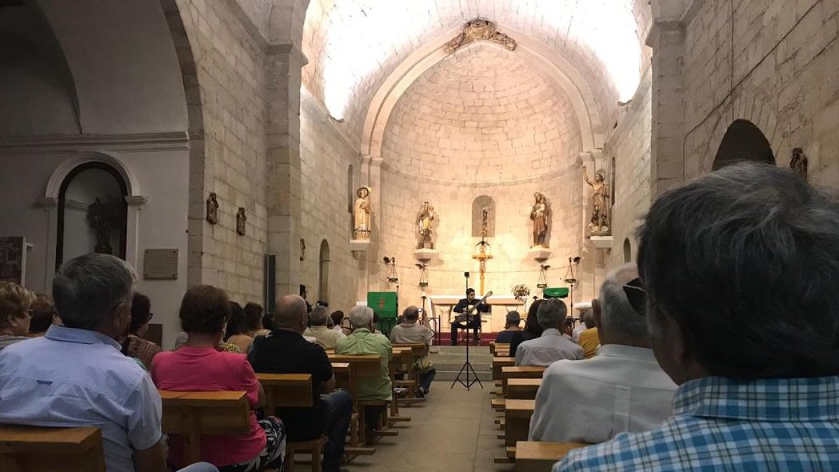Un moment del concert a l’església de Sant Joan Baptista de Vinaixa.