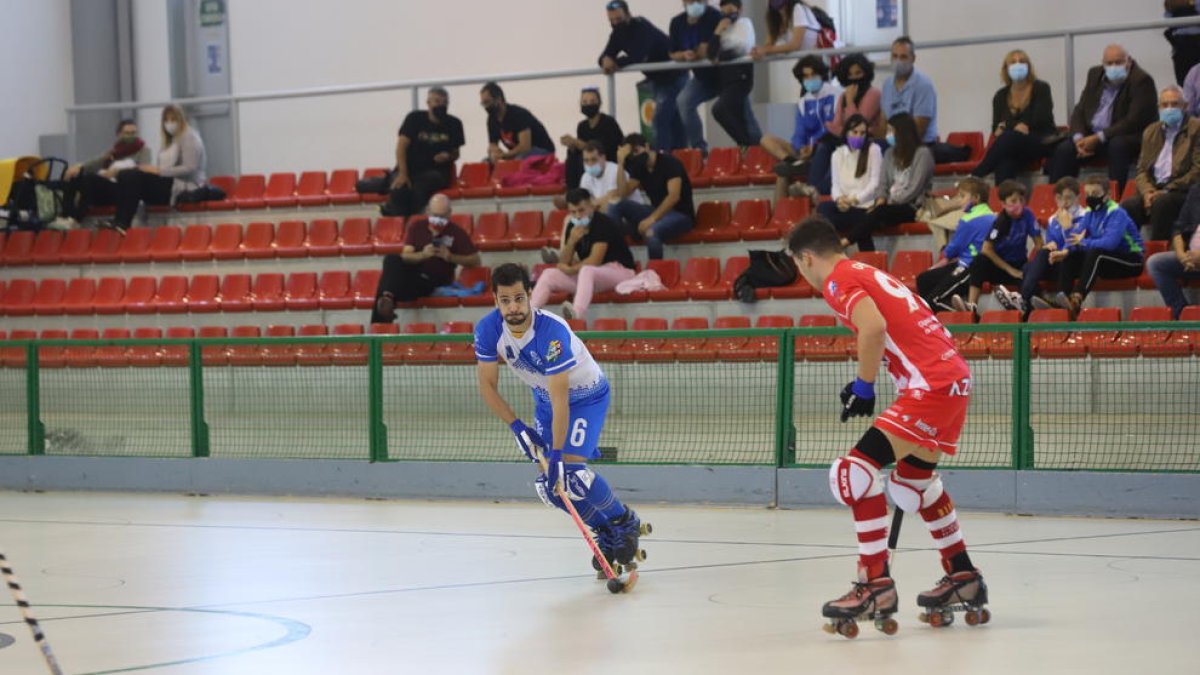 Oriol Vives, durant un partit d’aquest any davant del Girona.