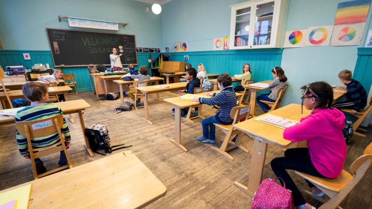 Noruega reabre escuelas y comercios con medidas especiales de higiene