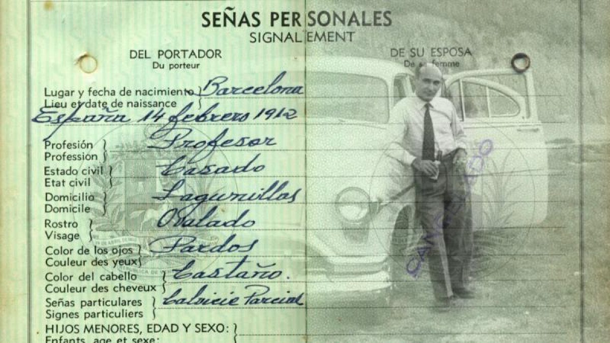 Fotograma que mostra el document de l’espia Joan Pujol García ‘Garbo’ a Veneçuela.