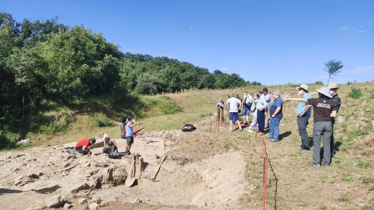 Descobreixen restes humanes al jaciment romà de Llorís