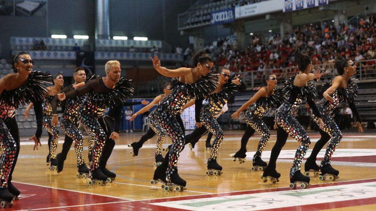 El Barris Nord ha acogido durante dos jornadas el Campeonato de Europa de Grupos Show y Precisión, con un millar de patinadores.