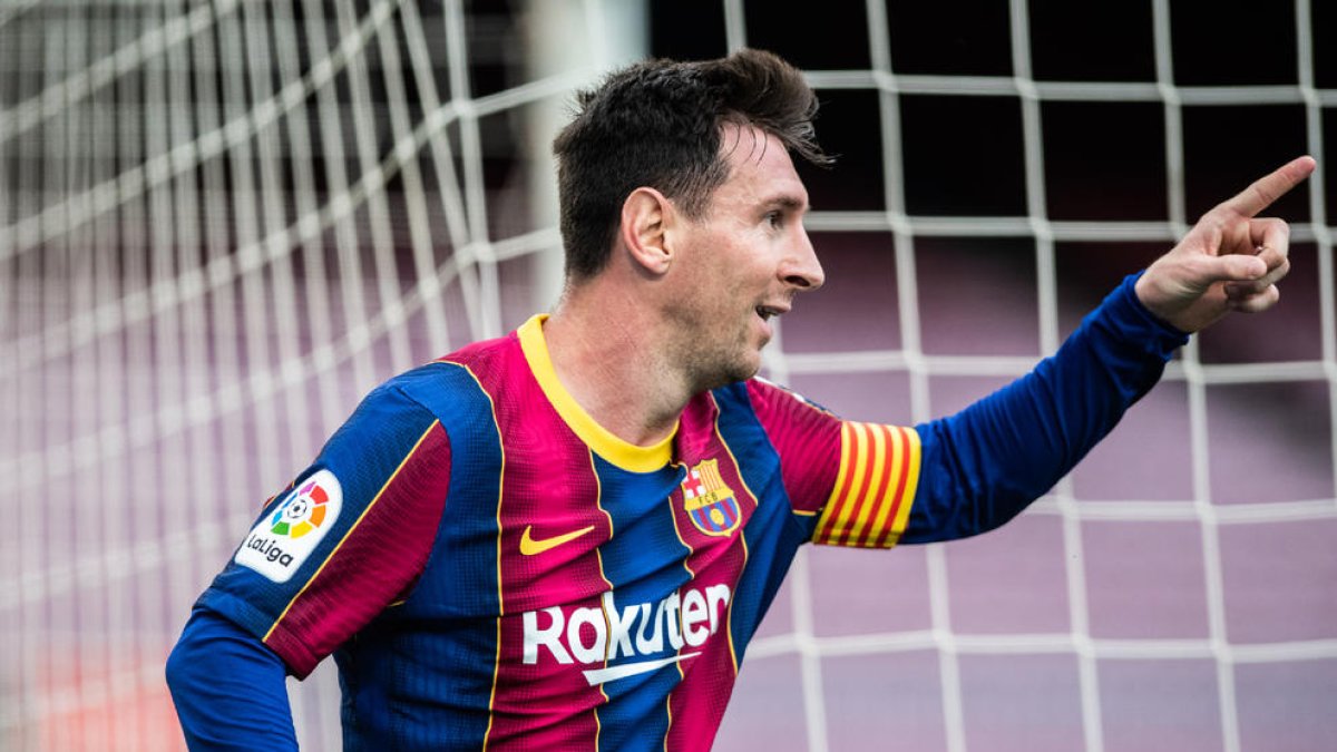 Leo Messi ya no es desde hoy jugador del Barça, aunque la renovación está pactada.