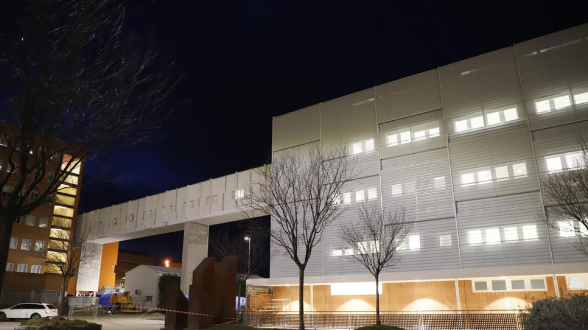 El nou edifici annex a l’Arnau de Vilanova estarà a punt en les pròximes setmanes.