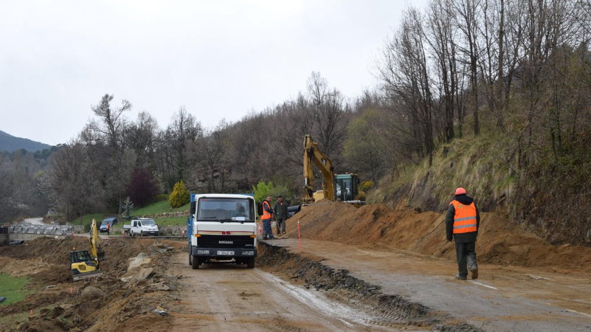 El acondicionamiento de la carretera de Lles fue el proyecto más importante de  la Diputación en 2020.