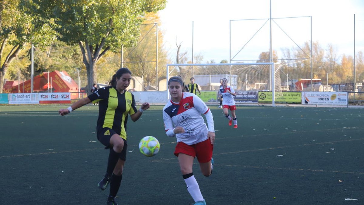 Una acció del partit d’ahir entre el Pardinyes i el Pallejà.