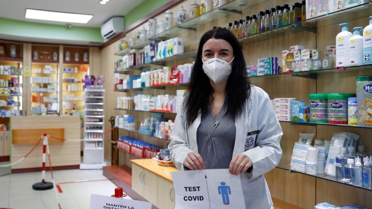 Farmacias y clínicas dentales ya hacen test de antígenos en Madrid.