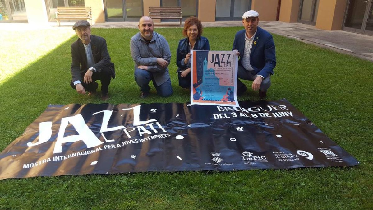 El ciclo de jazz se presentó ayer en el patio del edificio de los Antics Escolapis de Balaguer.