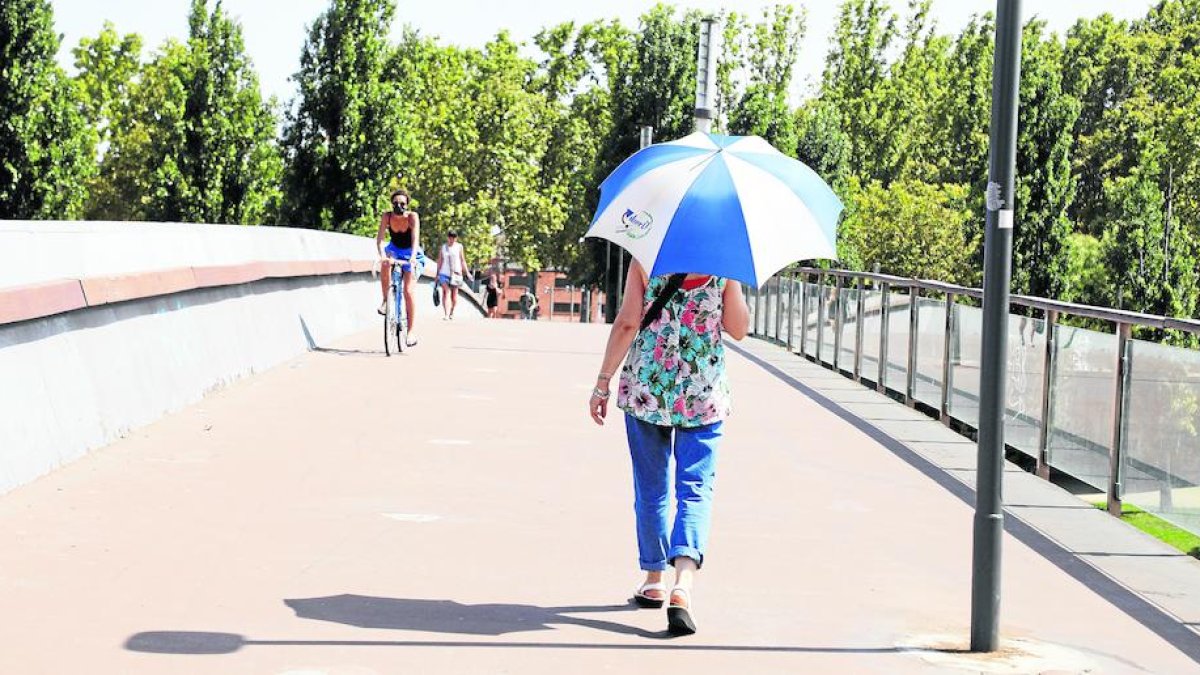 El Servei Meteorològic de Catalunya alerta que avui serà el dia més calorós de l’onada.